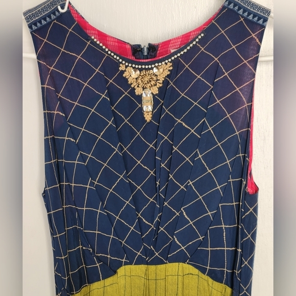 Label Ritu Kumar‎ - Picture 1 of 6